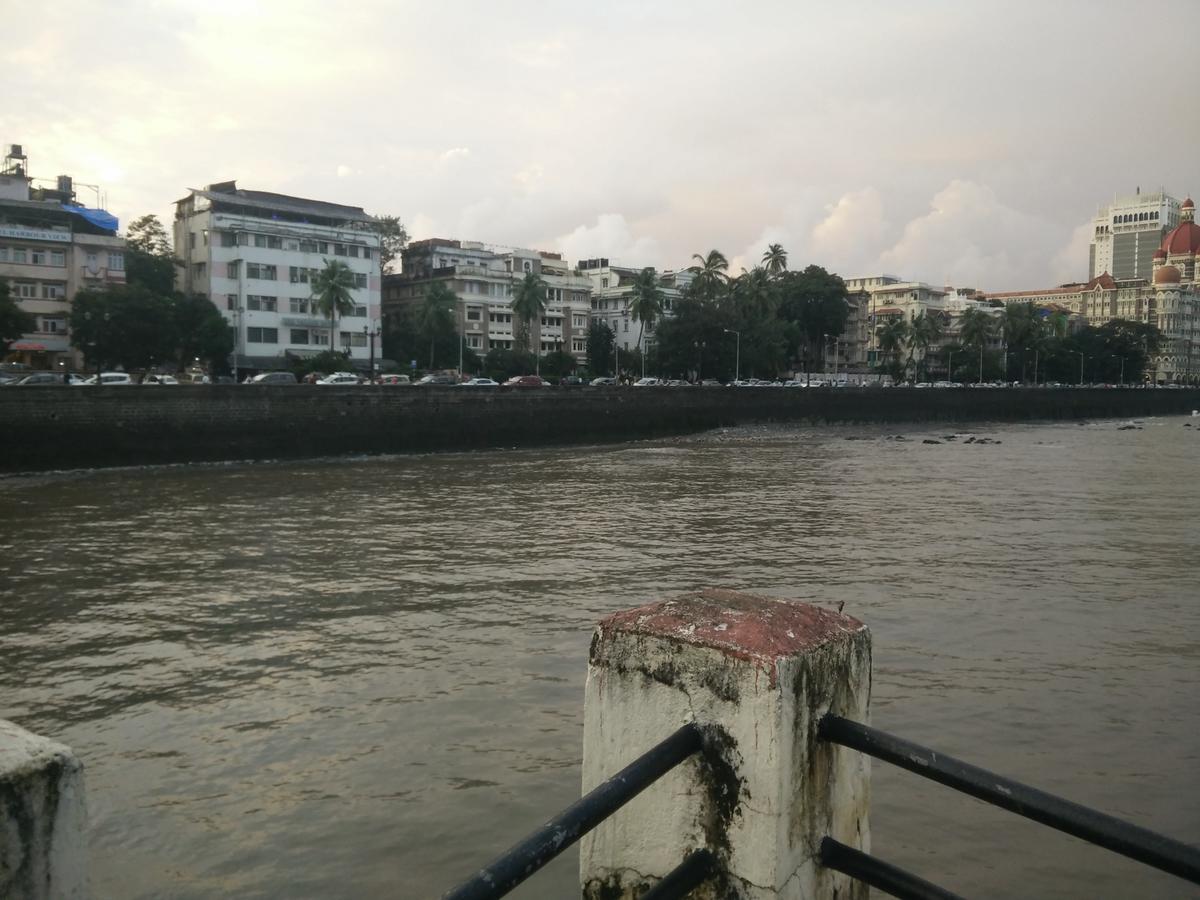 Strand Hotel, Colaba Bombaj Exteriér fotografie