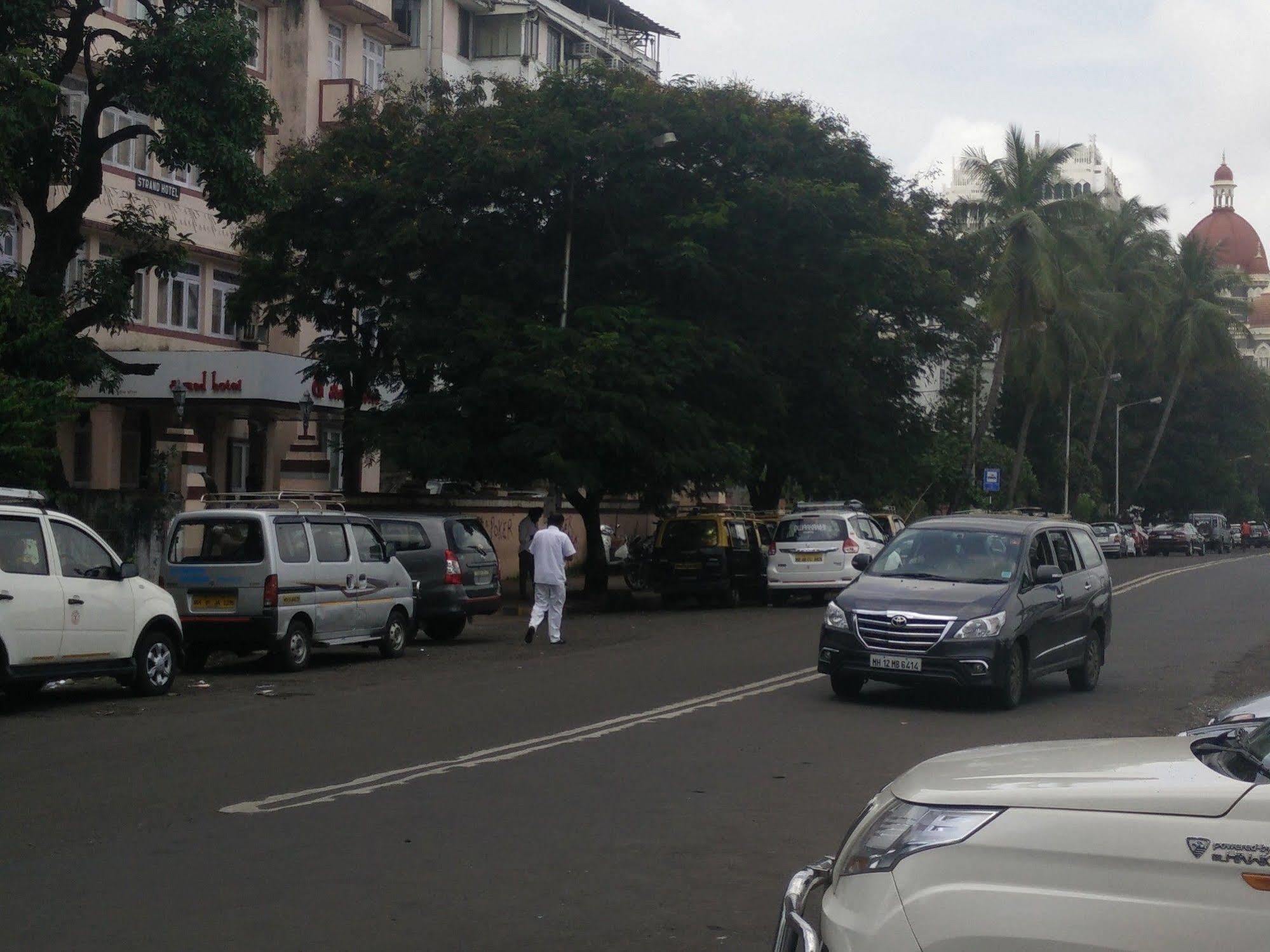 Strand Hotel, Colaba Bombaj Exteriér fotografie